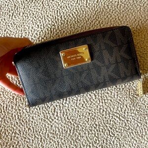 MK wallet